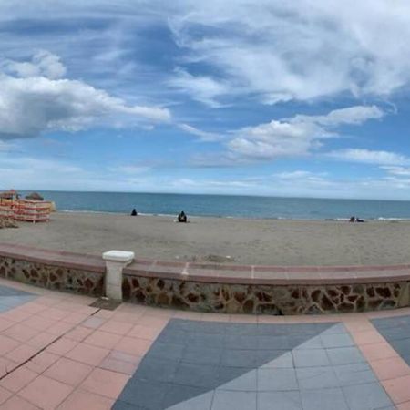 Apartamento Paseo De La Carihuela ตอร์เรโมลิโนส ภายนอก รูปภาพ
